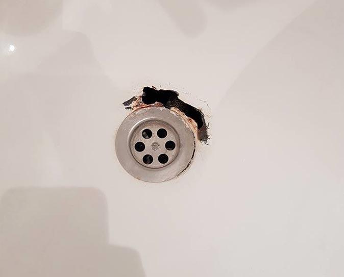 Why is a Professional Shower Tray Repair so Important? - Foreman Snags